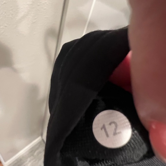 Lululemon Athleta Sports Bra Size 12 - Picture 5 of 5